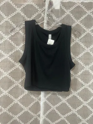 Black Crop Sleeveless Top