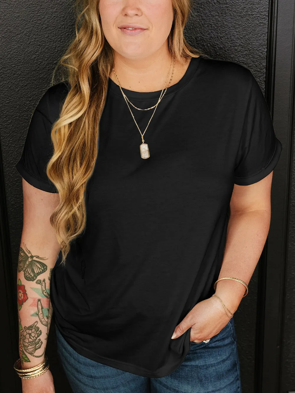 Black Round Neck Rolled Sleeve Plus Size T-shirt