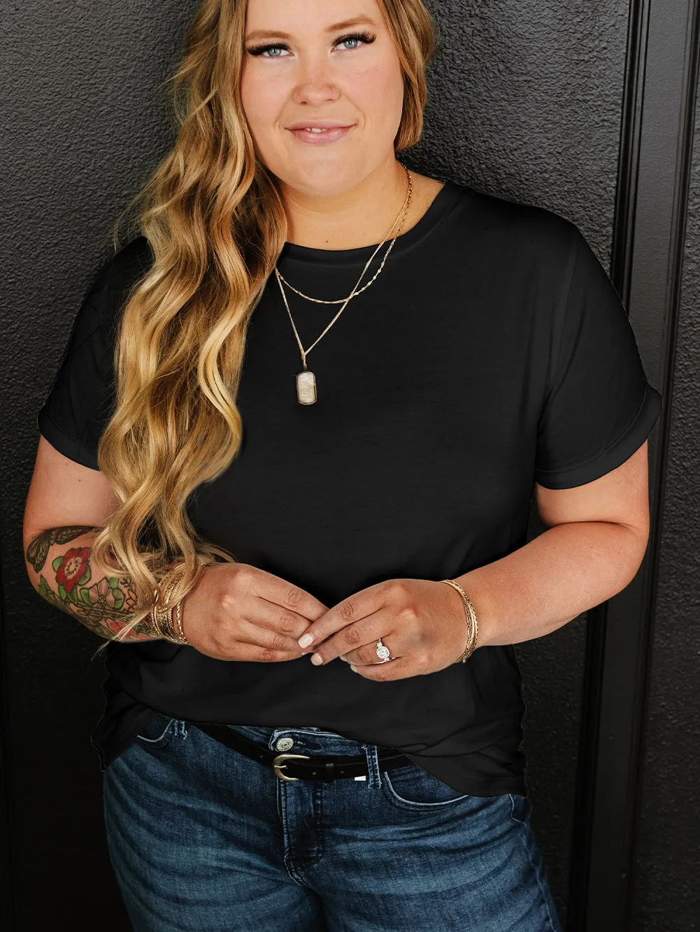 Black Round Neck Rolled Sleeve Plus Size T-shirt