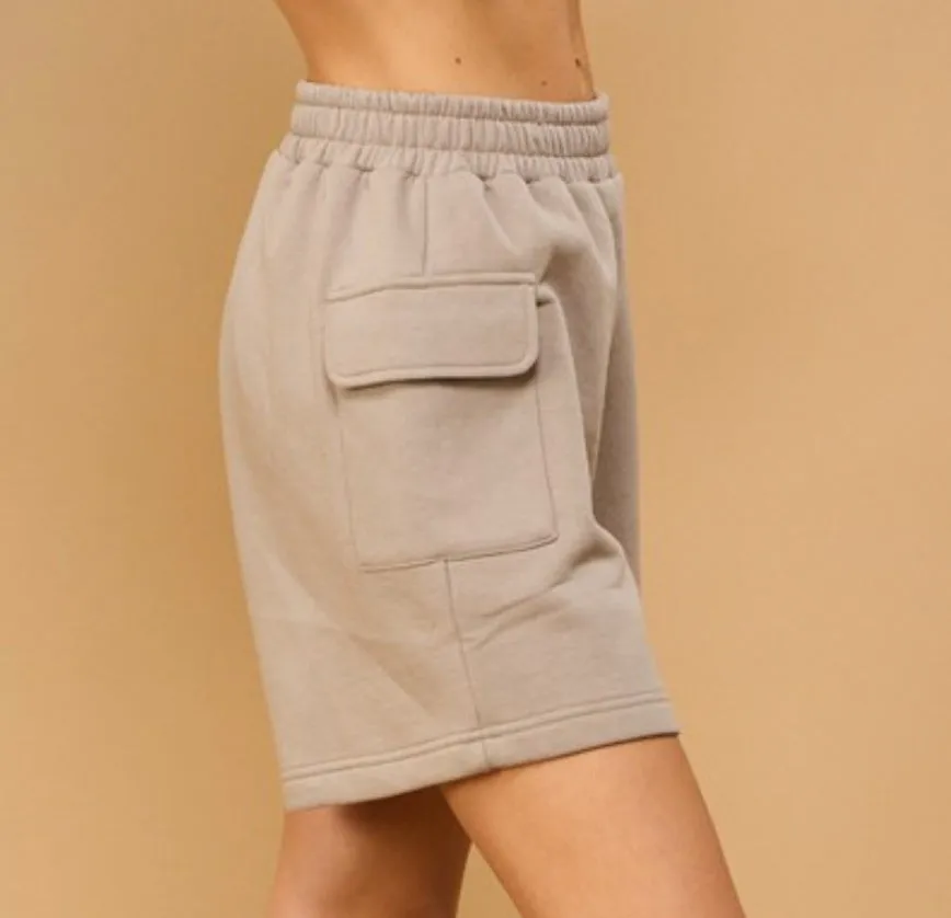 Boyfriend Cargo Shorts (CAFECITO)