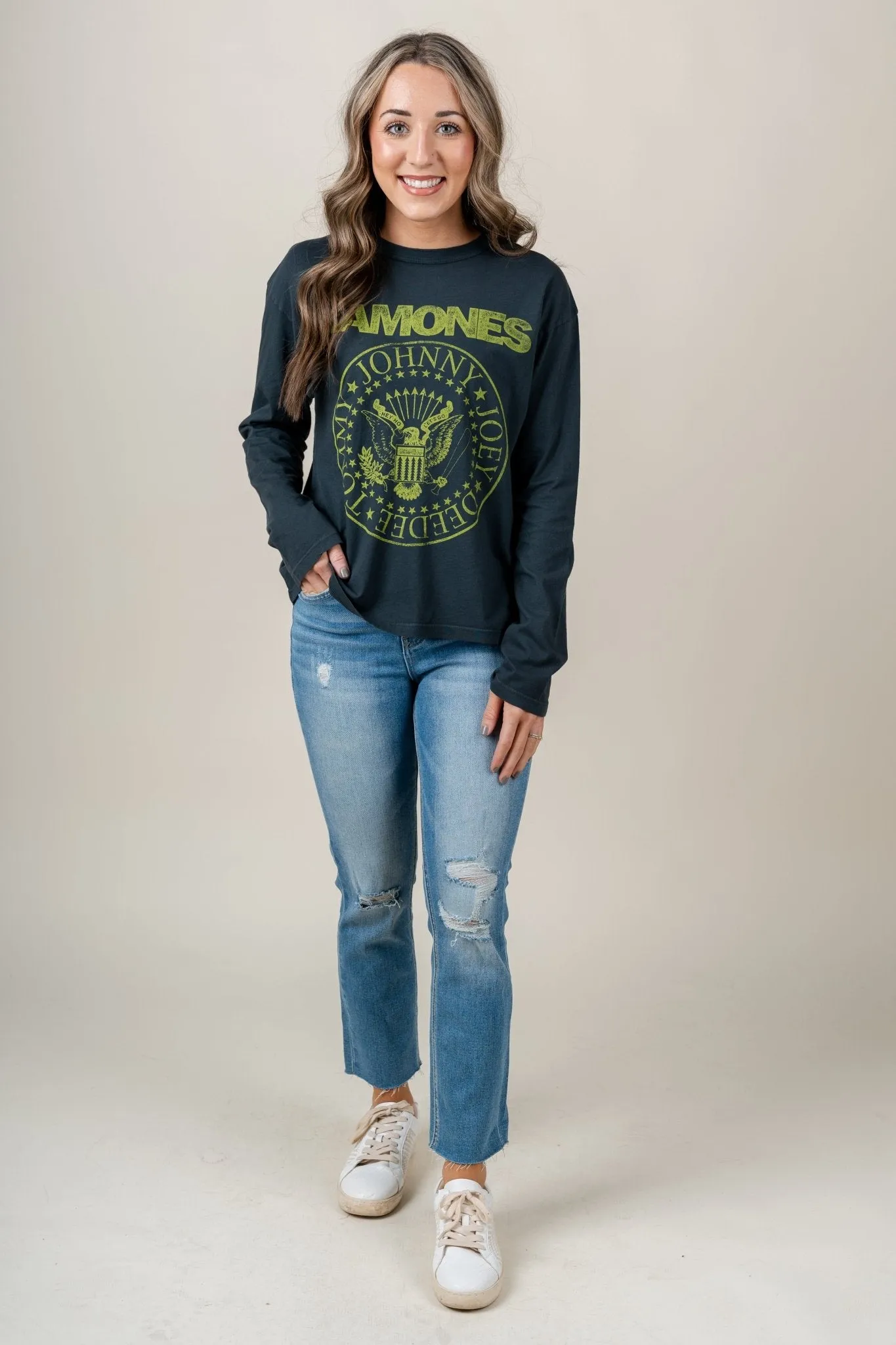 DayDreamer Ramones Crest long sleeve t-shirt vintage black