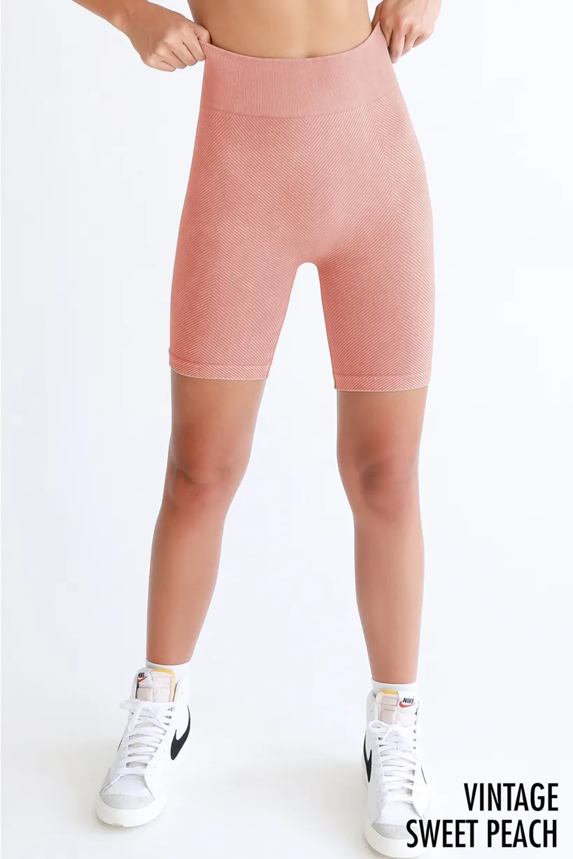 Nikibiki - Chevron Highwaist Biker Shorts
